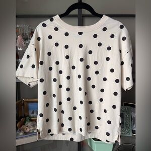 Evereve Cream and Black Polka Dot Short Sleeve Tee